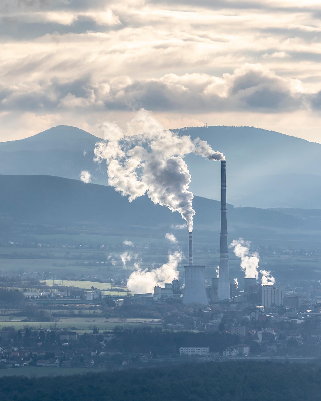évaluez votre empreinte carbone avec notre outil d'analyse approfondi. découvrez les sources d'émissions de co2 de votre entreprise et identifiez des solutions pour réduire votre impact environnemental. engagez-vous dans une démarche durable pour un avenir plus vert.