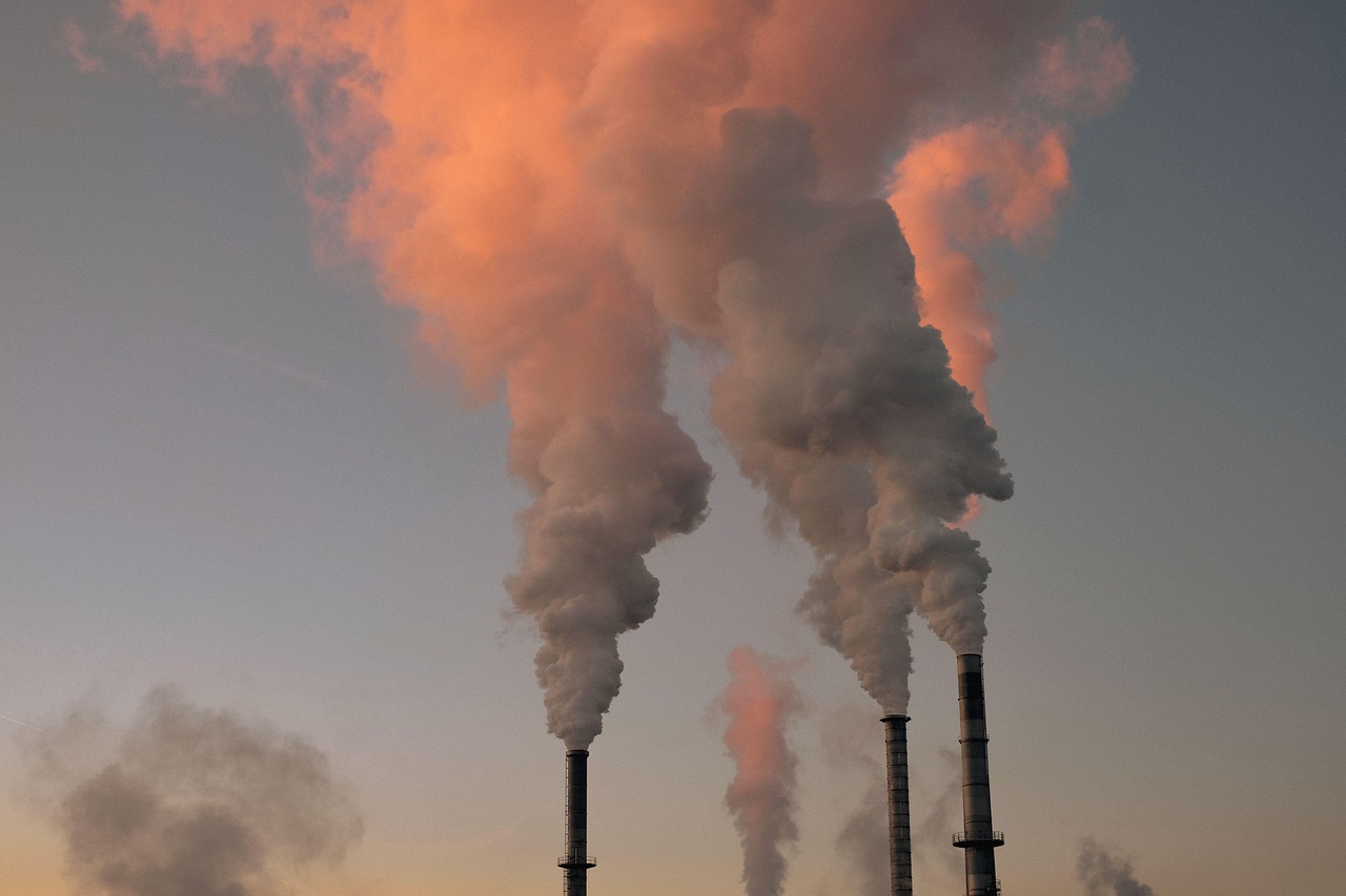 découvrez des stratégies efficaces pour réduire la pollution numérique et adopter des pratiques digitales écoresponsables afin de protéger l'environnement.