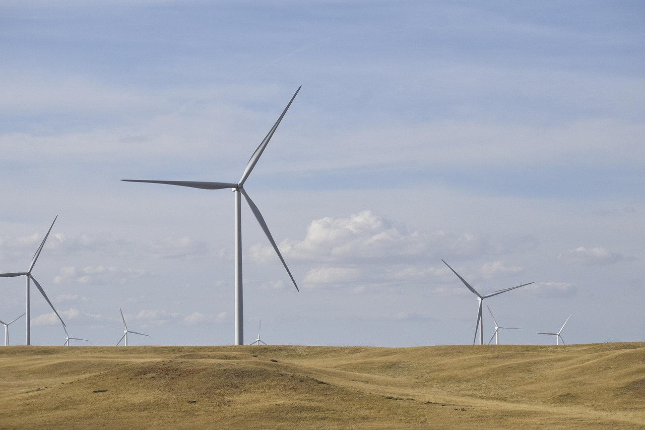 découvrez les différentes méthodes de production d'électricité, de l'énergie solaire aux centrales nucléaires, et comment elles impactent notre quotidien et l'environnement.