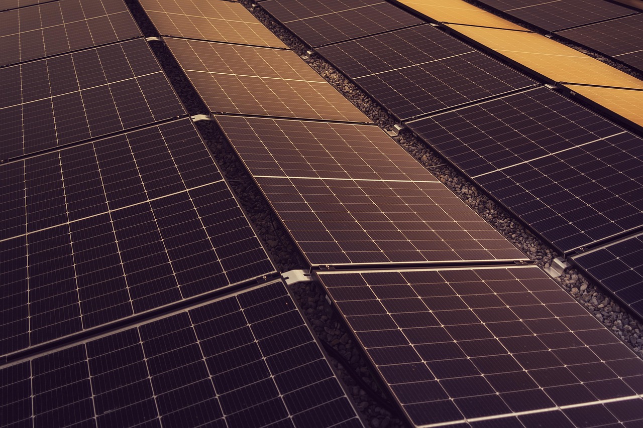 découvrez l'énergie solaire : son fonctionnement, ses avantages écologiques et économiques, et comment intégrer le solaire dans votre quotidien pour un avenir plus durable.